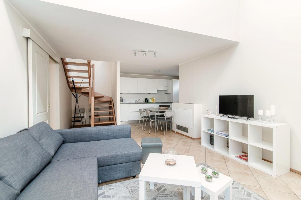 Sky Attic 72 - The House Of Travelers Apartment Como Exterior foto