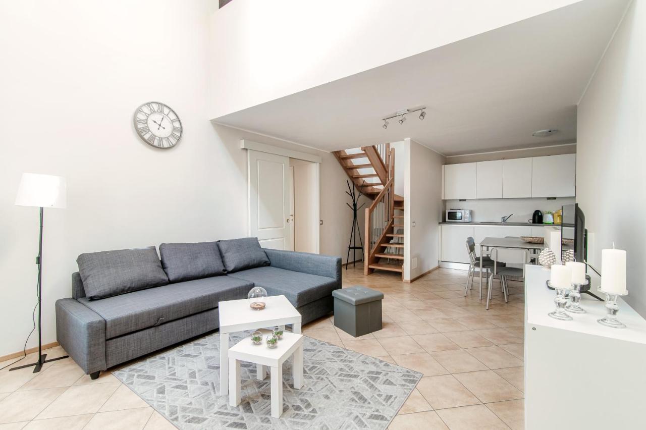 Sky Attic 72 - The House Of Travelers Apartment Como Exterior foto