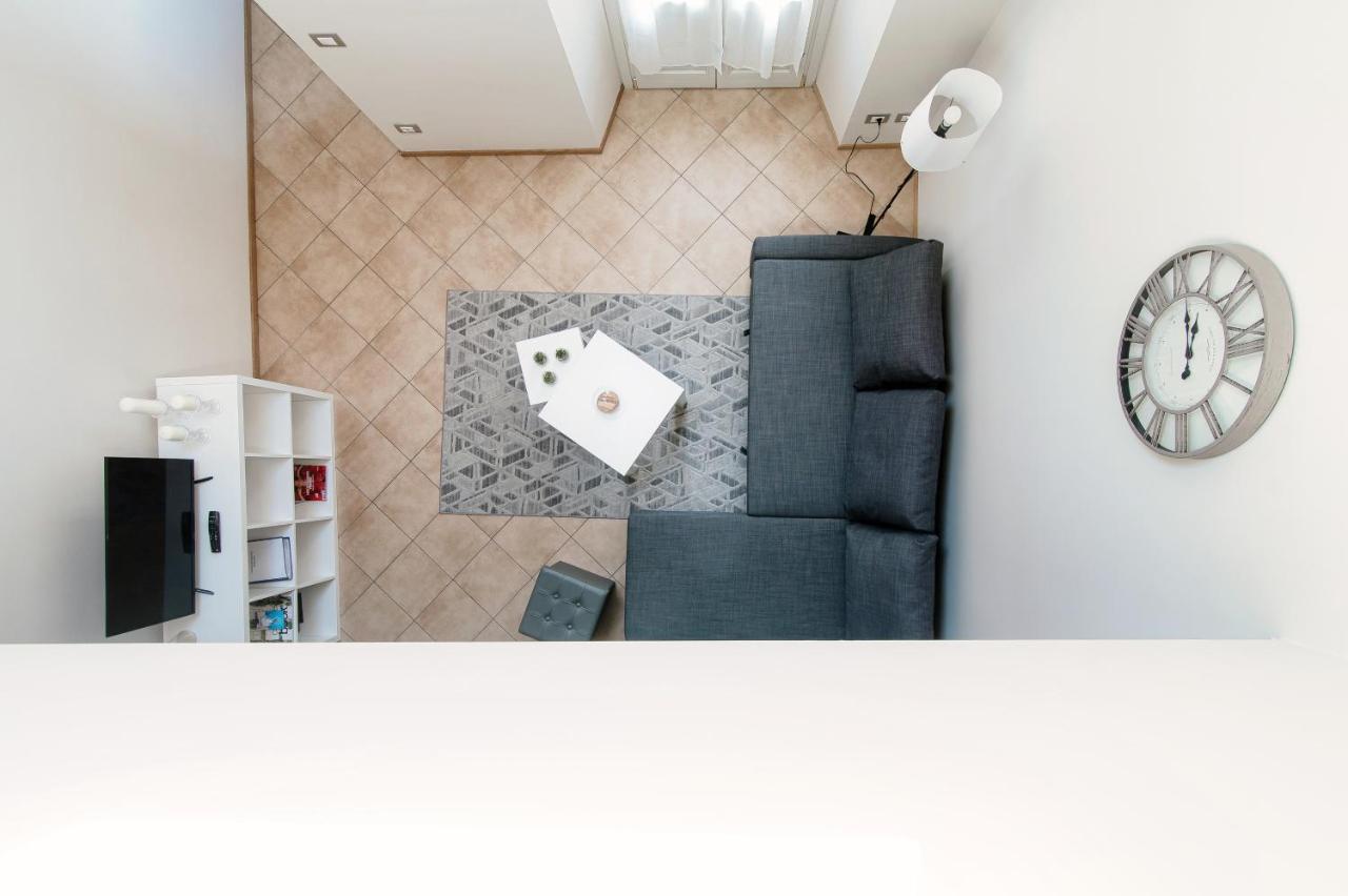 Sky Attic 72 - The House Of Travelers Apartment Como Exterior foto